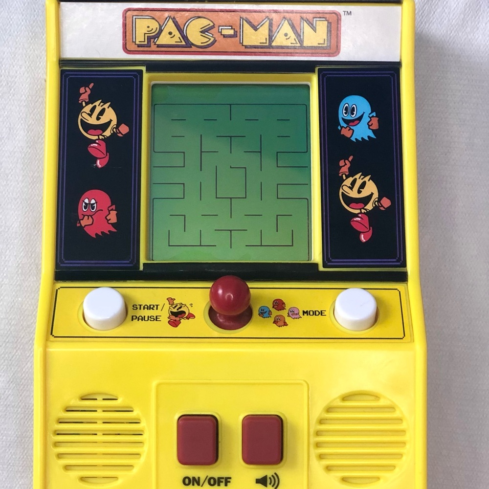 PAC-MAN mini arcade game